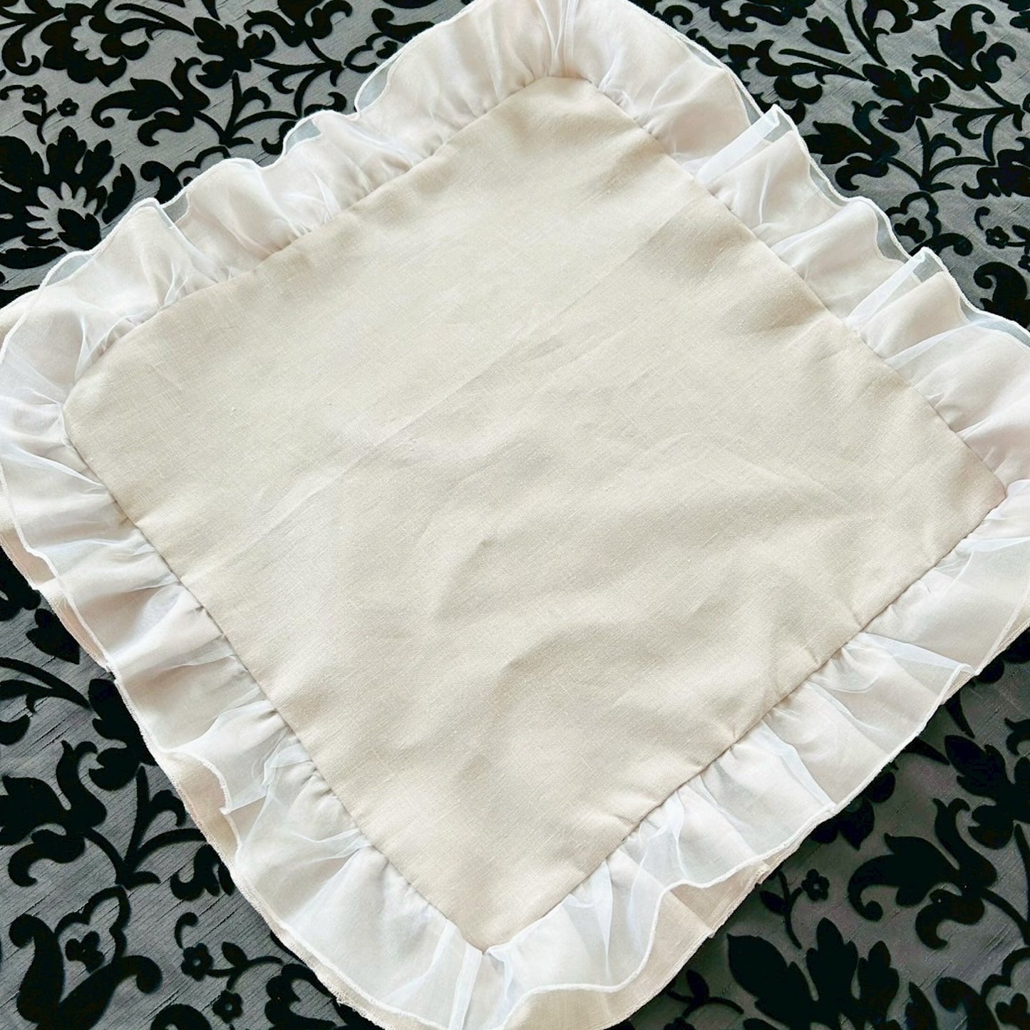 Linen & Silk Frill Napkin with Cotton Pearl Tassel | LA ROSE BLANCHE