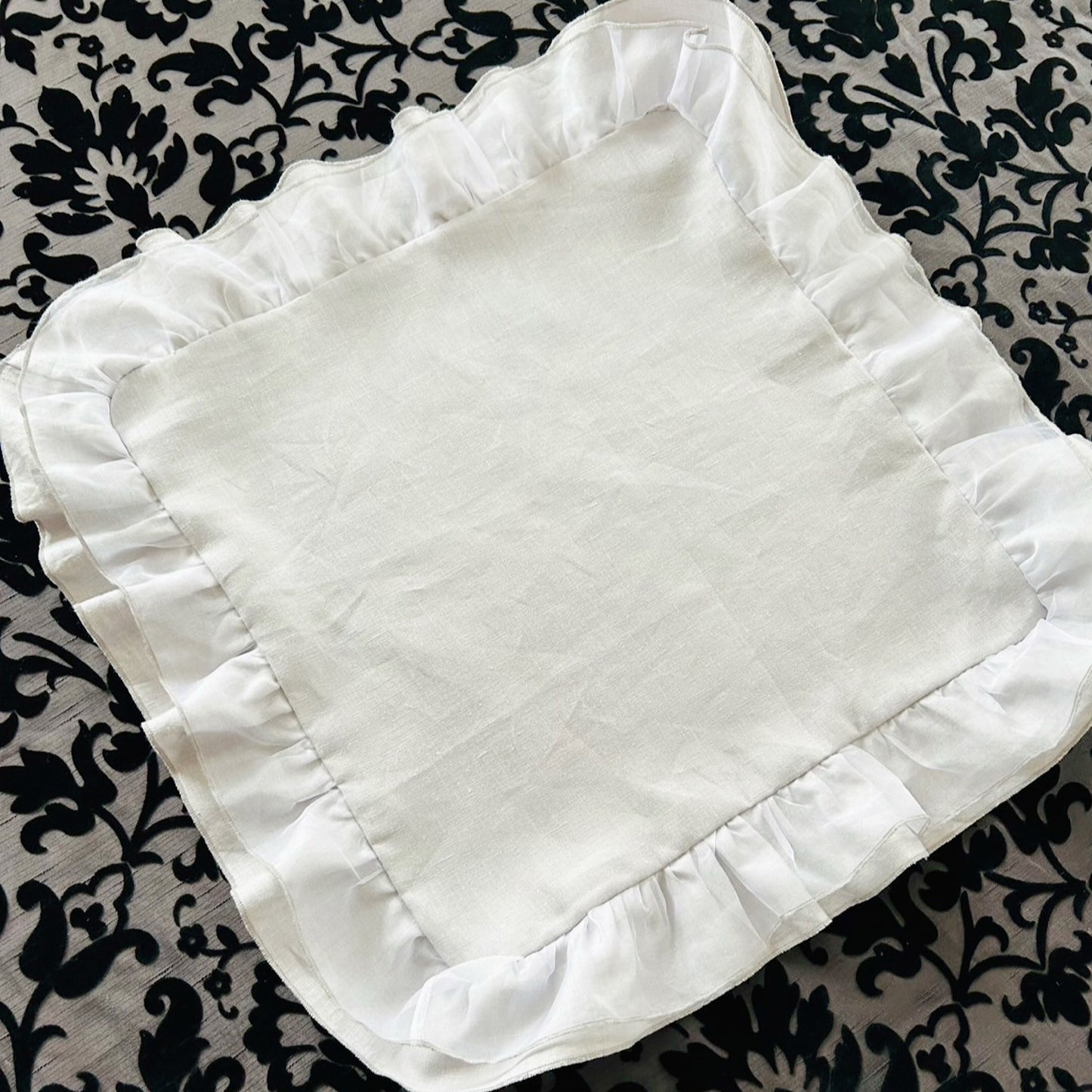 Linen & Silk Frill Napkin with Cotton Pearl Tassel | LA ROSE BLANCHE