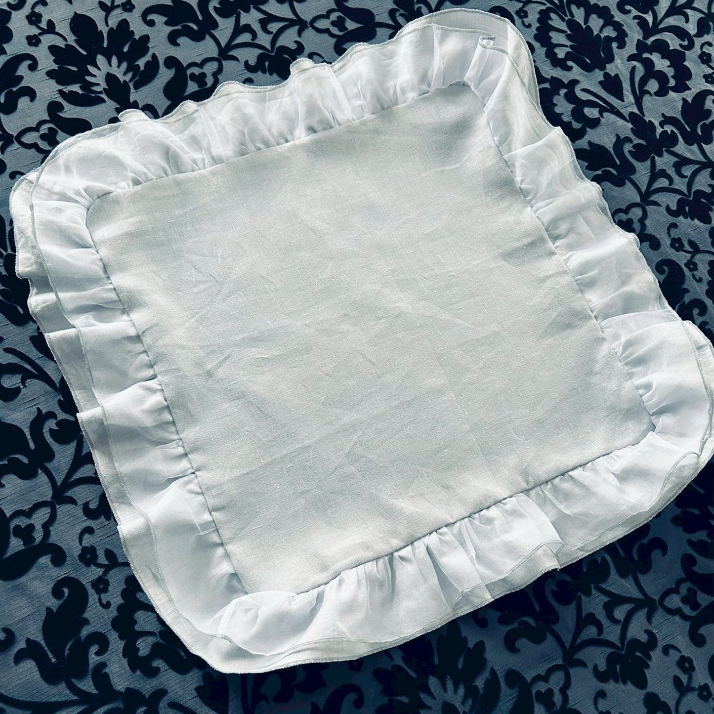 Linen & Silk Frill Napkin with Cotton Pearl Tassel | LA ROSE BLANCHE