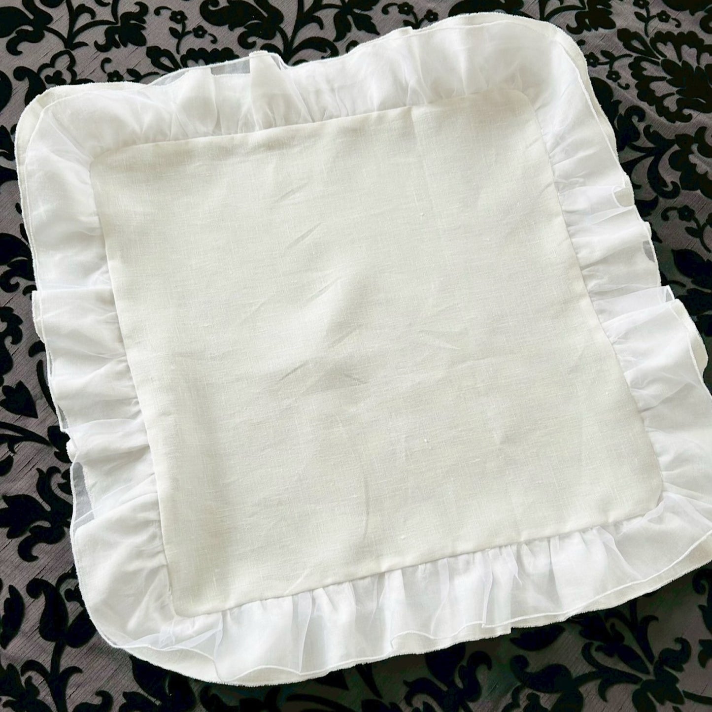 Linen & Silk Frill Napkin with Cotton Pearl Tassel | LA ROSE BLANCHE