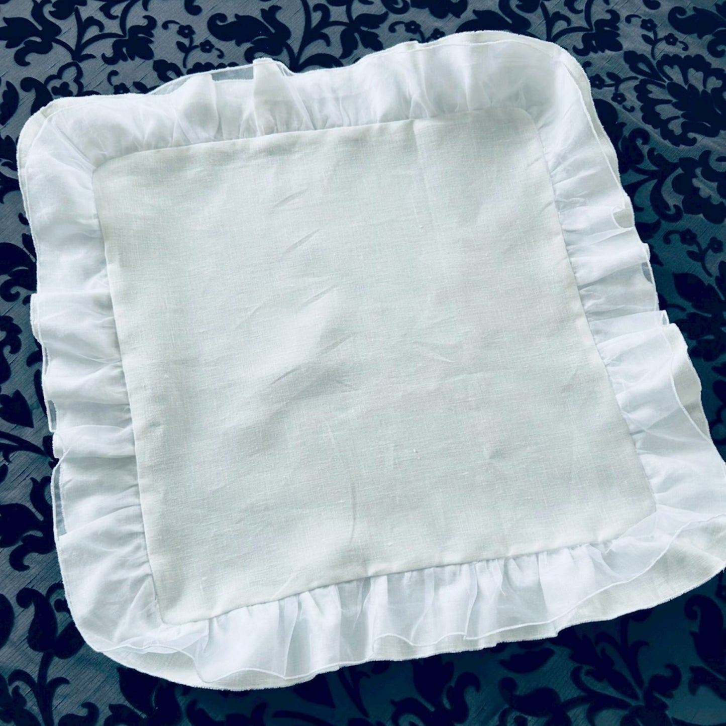 Linen & Silk Frill Napkin with Cotton Pearl Tassel | LA ROSE BLANCHE