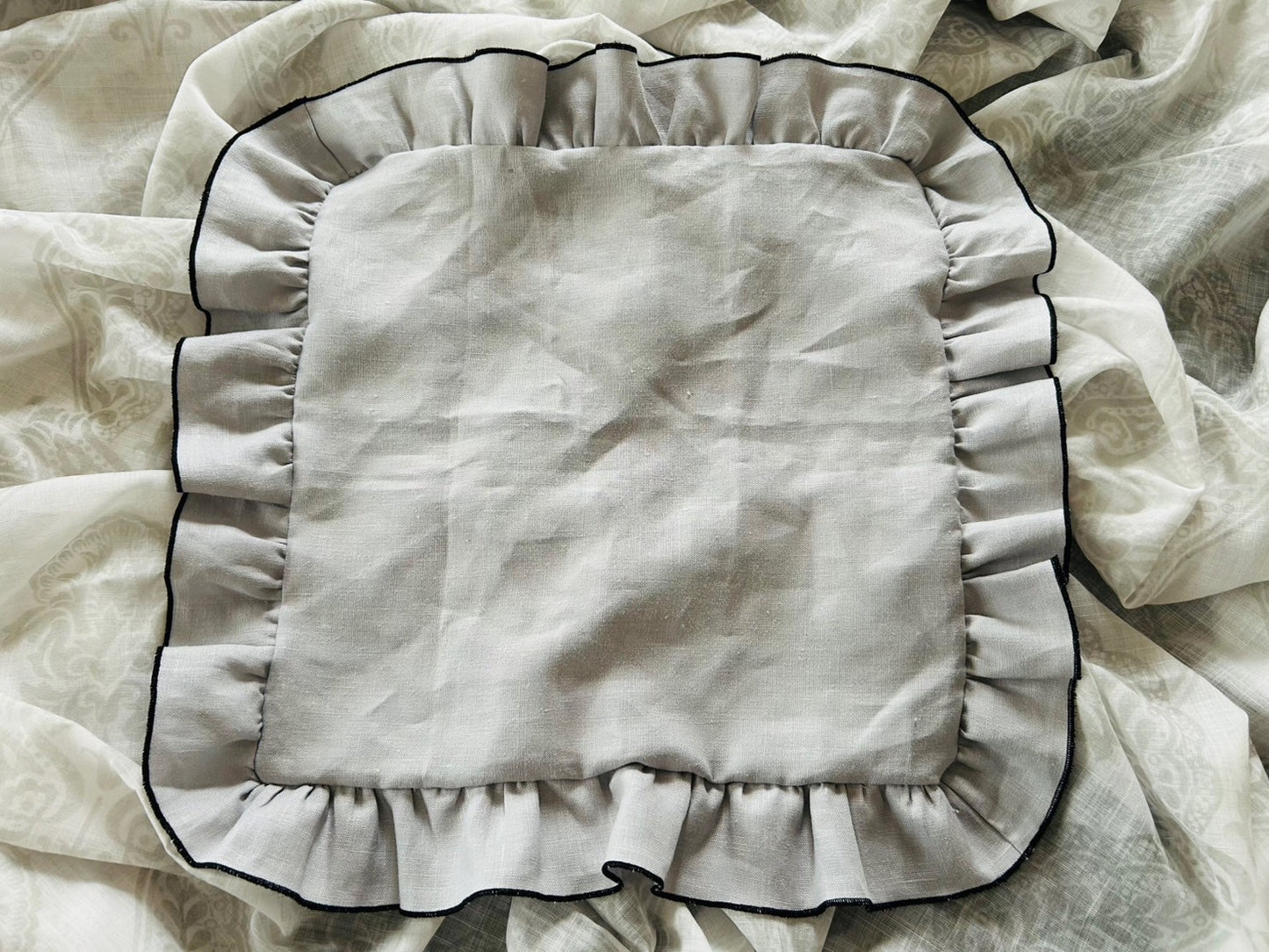 Linen Frill Napkin 2nd line | LA ROSE BLANCHE Maison Floral Collection