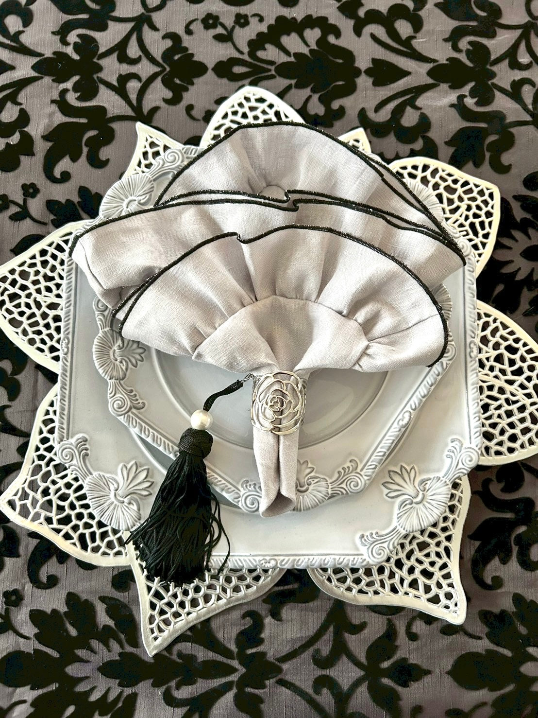 Linen Frill Napkin 2nd line | LA ROSE BLANCHE Maison Floral Collection