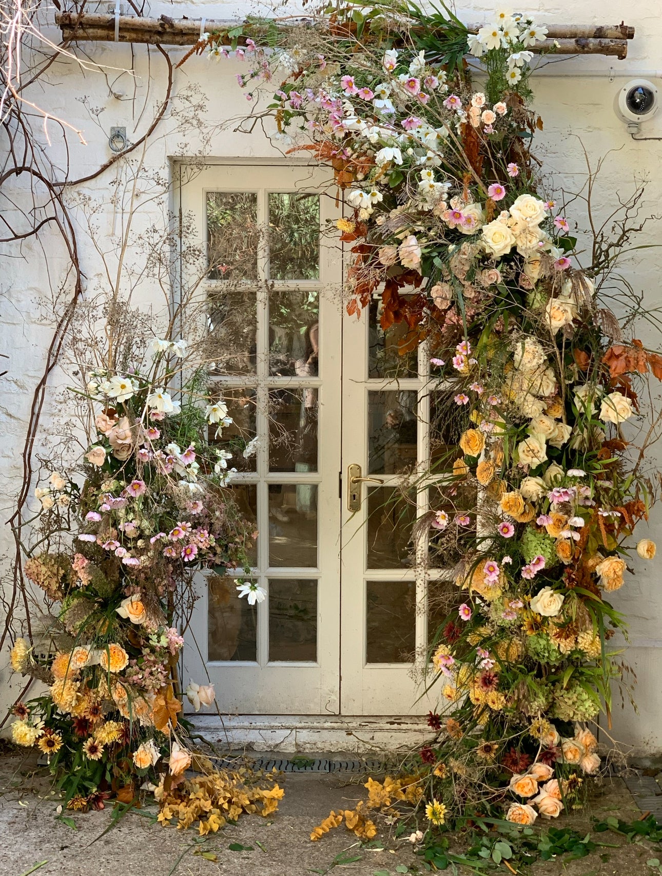 Floral Majesty –  Bespoke Artificial Floral Arrangements for Offices & Grand Spaces