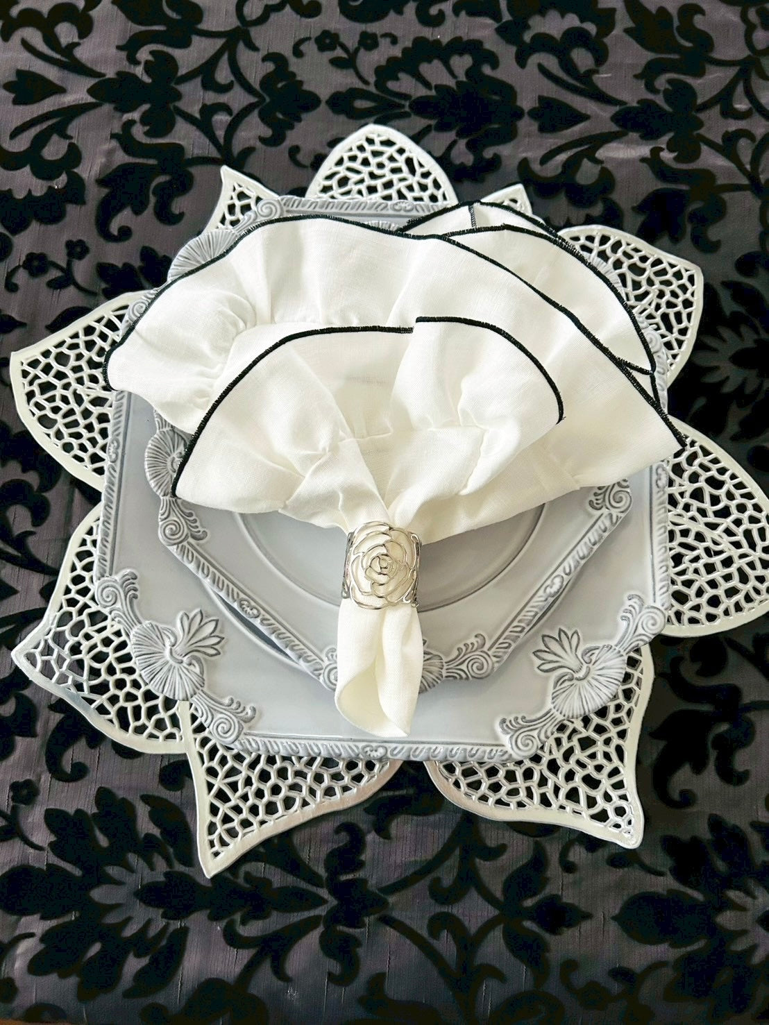 Linen Frill Napkin 2nd line | LA ROSE BLANCHE Maison Floral Collection