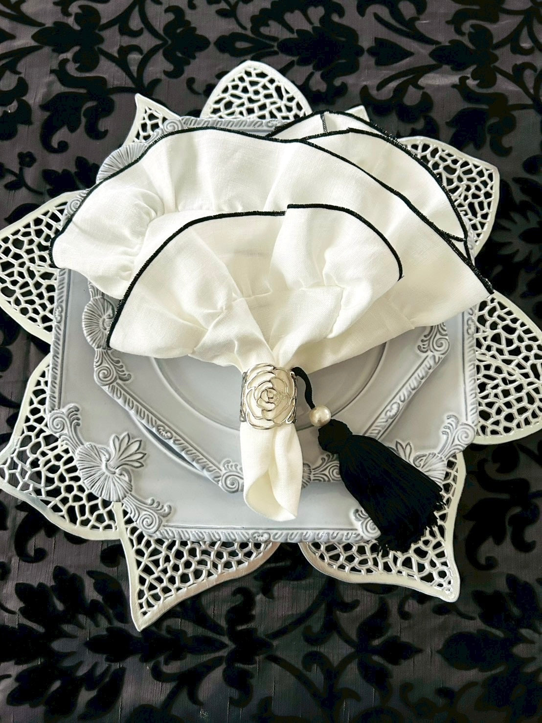 Linen Frill Napkin 2nd line | LA ROSE BLANCHE Maison Floral Collection