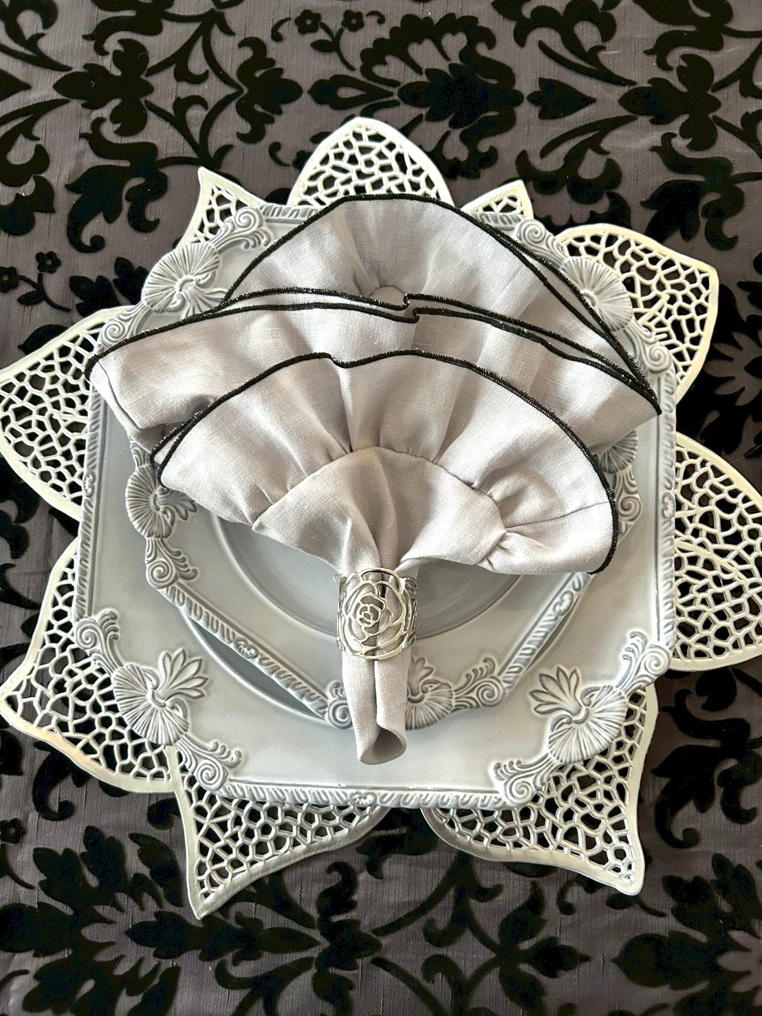 Linen Frill Napkin 2nd line | LA ROSE BLANCHE Maison Floral Collection