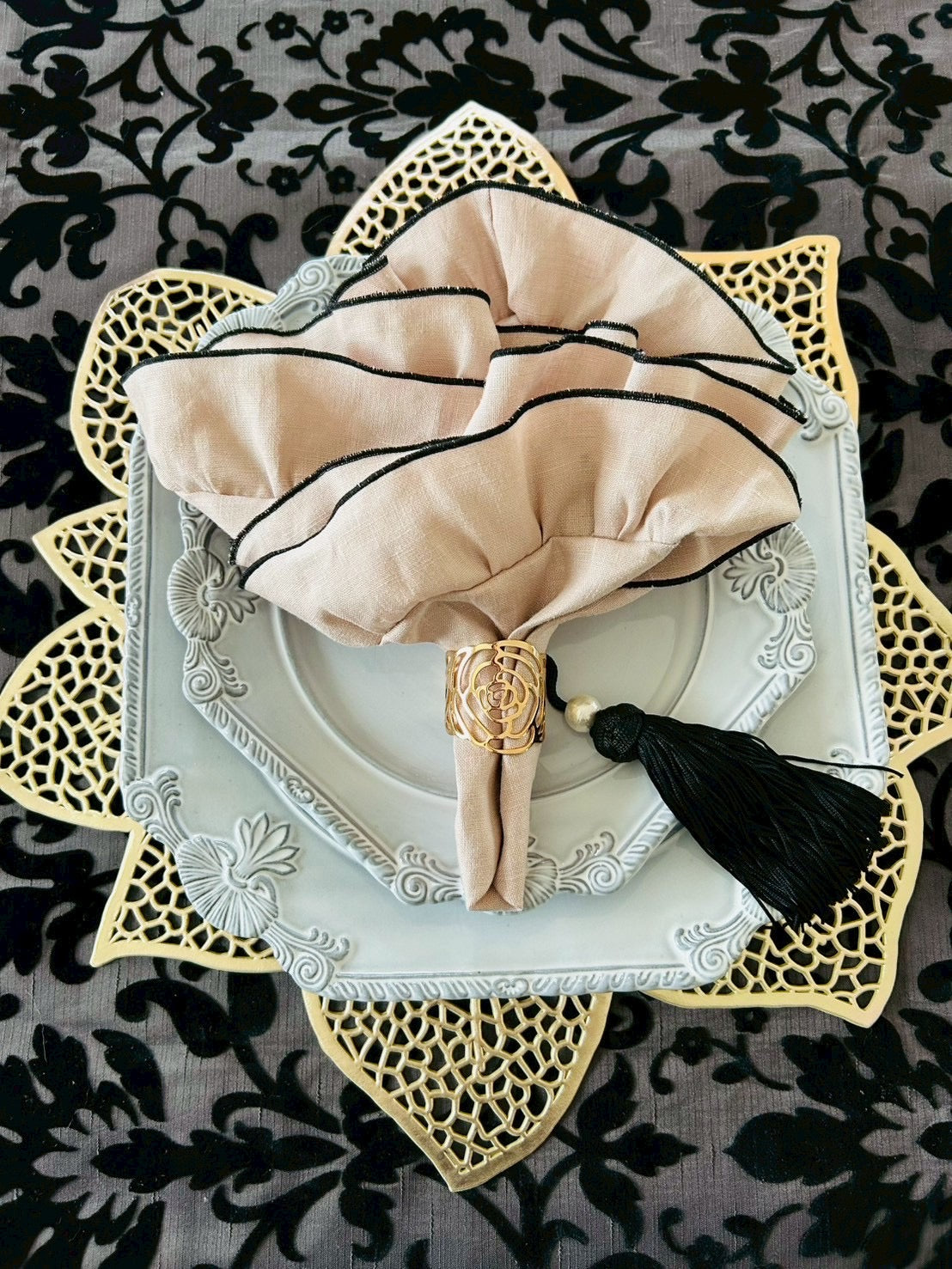 Linen Frill Napkin 2nd line | LA ROSE BLANCHE Maison Floral Collection